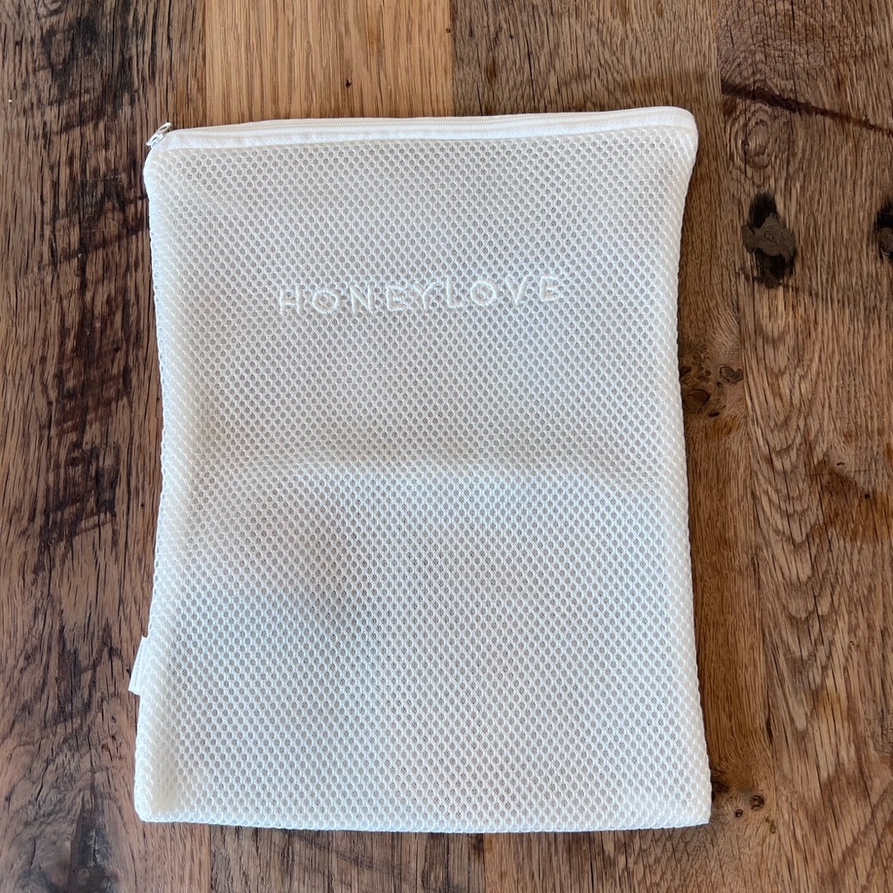 Honeylove Cream Mesh Laundry Bag